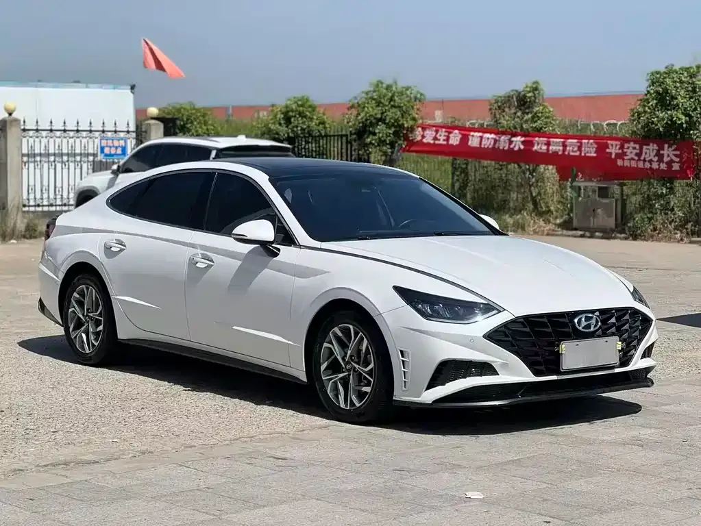 Hyundai Sonata — фото 2