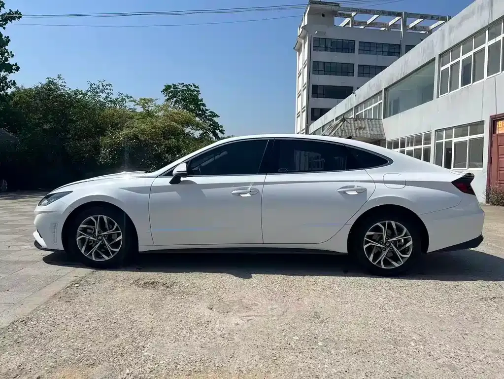 Hyundai Sonata — фото 10