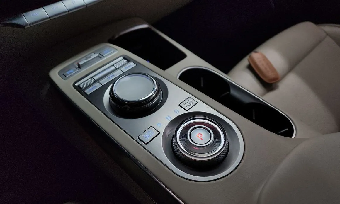 Genesis GV70 — фото 7