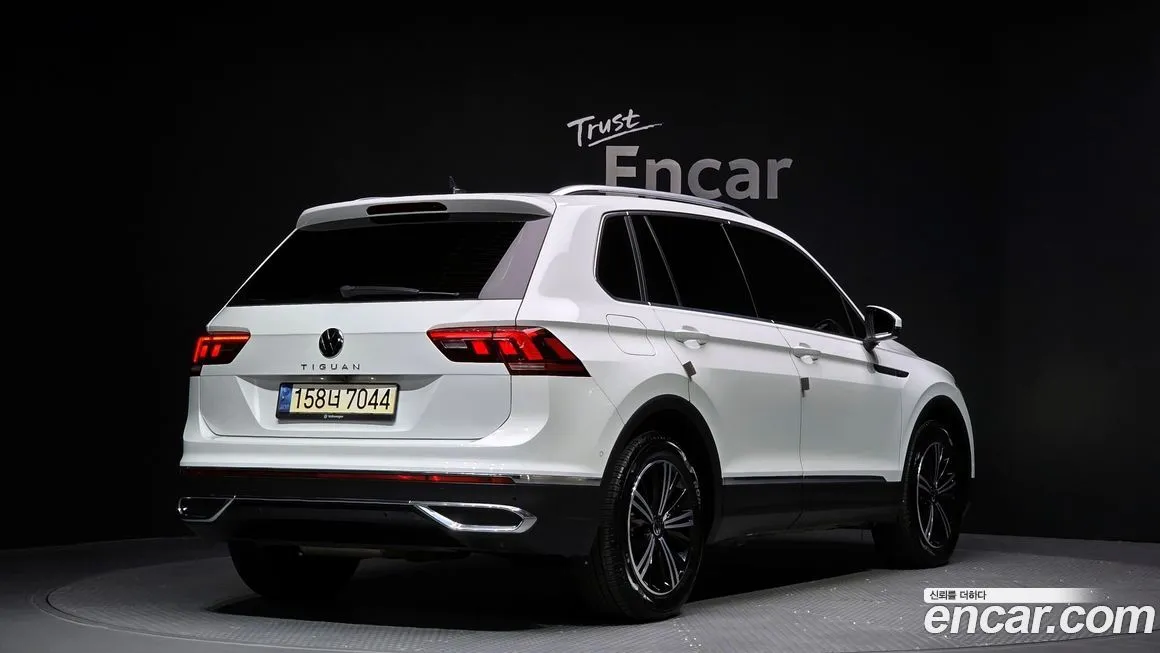 Volkswagen Tiguan — фото 4