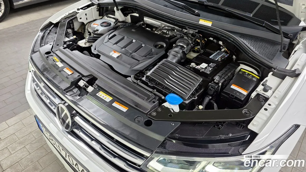 Volkswagen Tiguan — фото 10