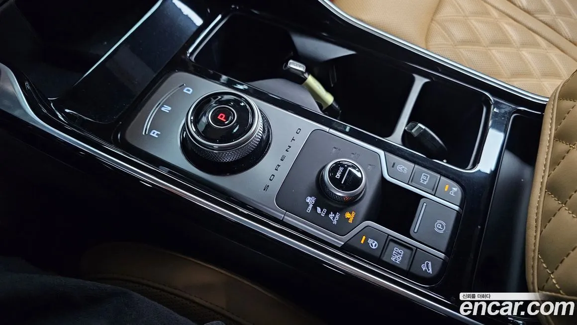 Kia Sorento — фото 7