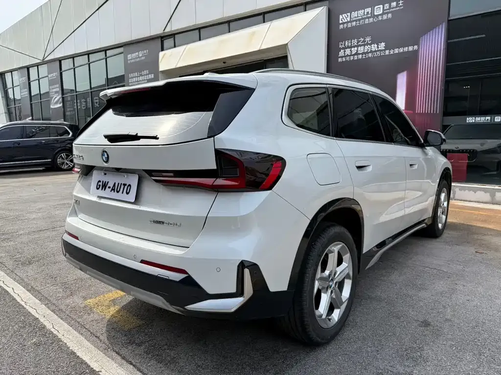 BMW X1 — фото 9