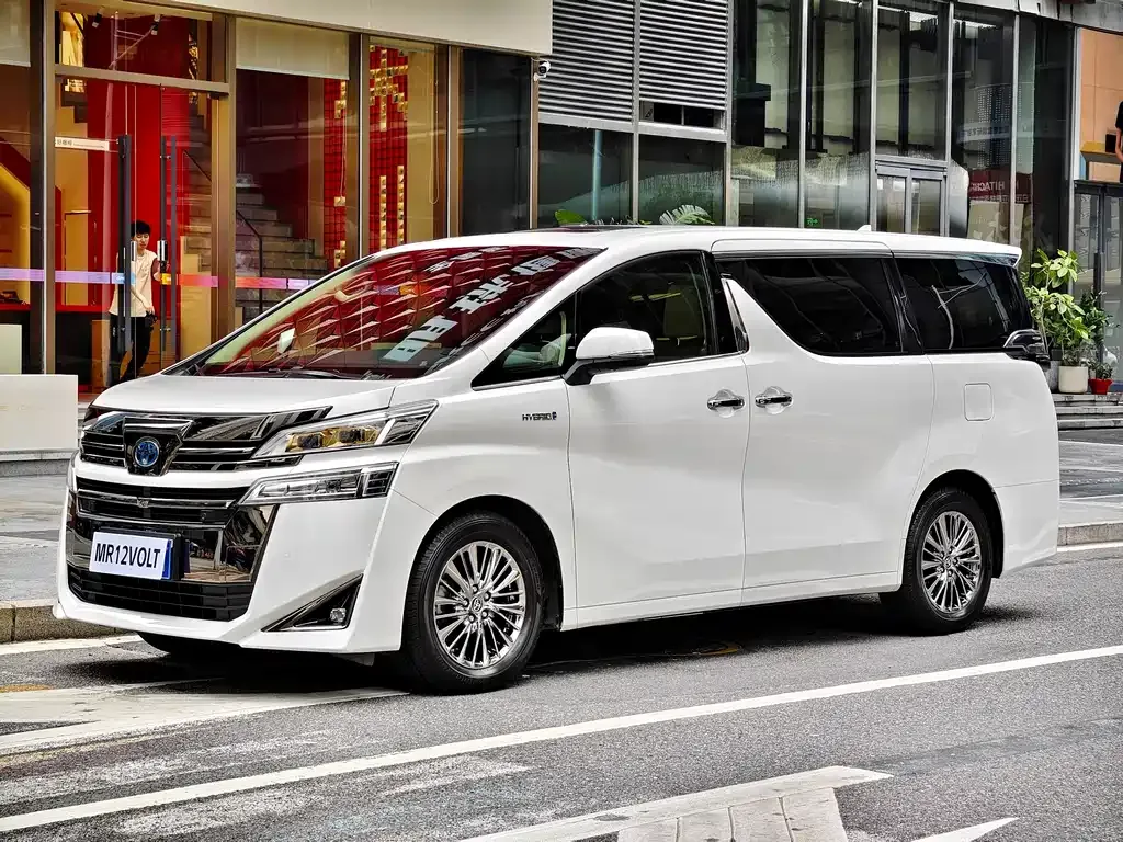Toyota Vellfire — фото 1