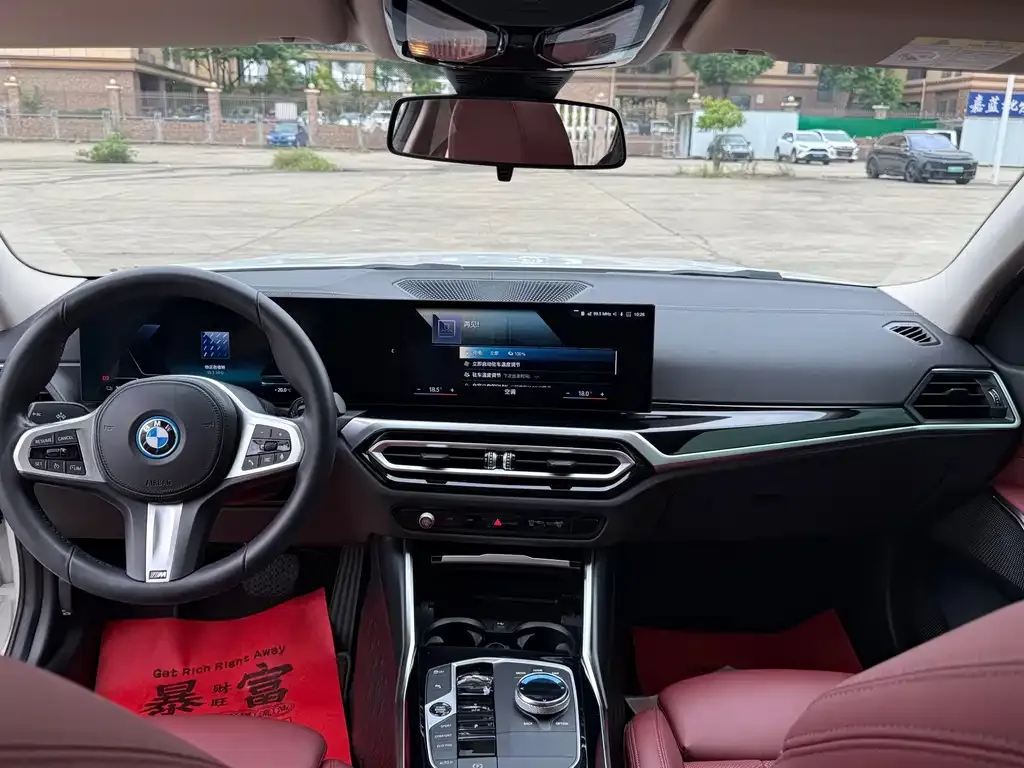 BMW i3 — фото 9