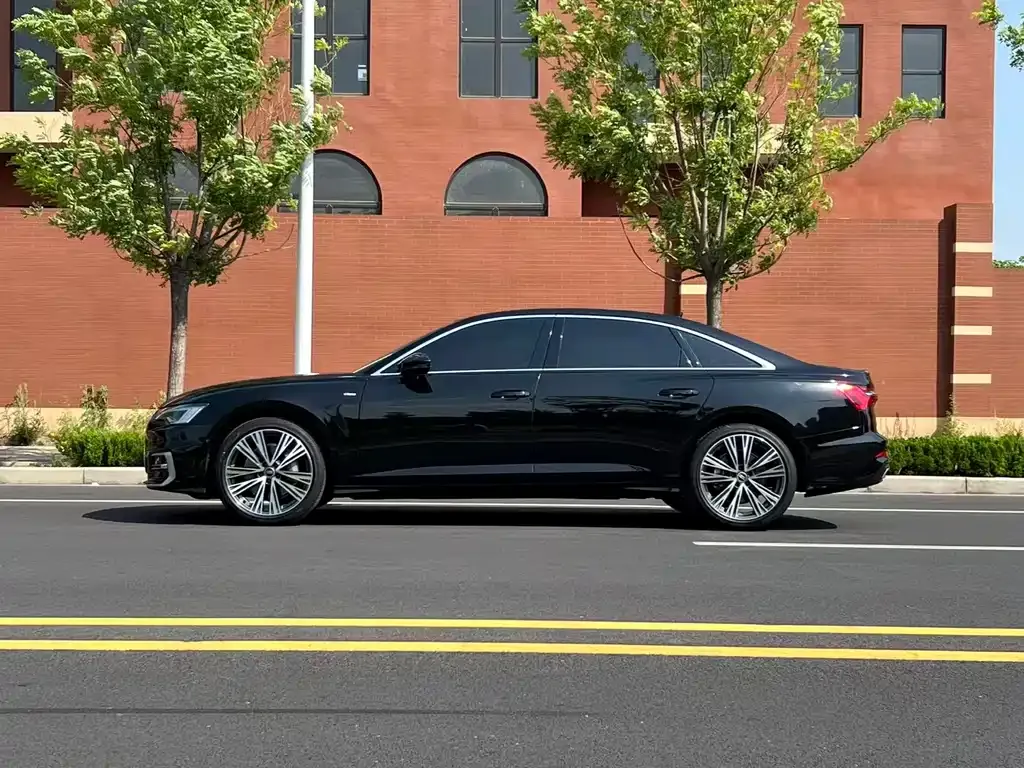 Audi A6L — фото 7