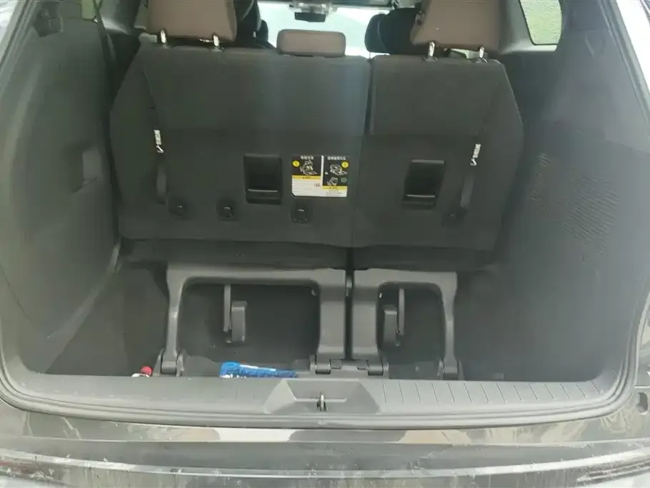 Toyota Granvia — фото 2