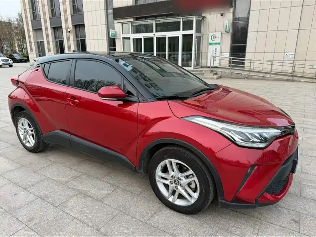 Toyota C-HR — фото 10