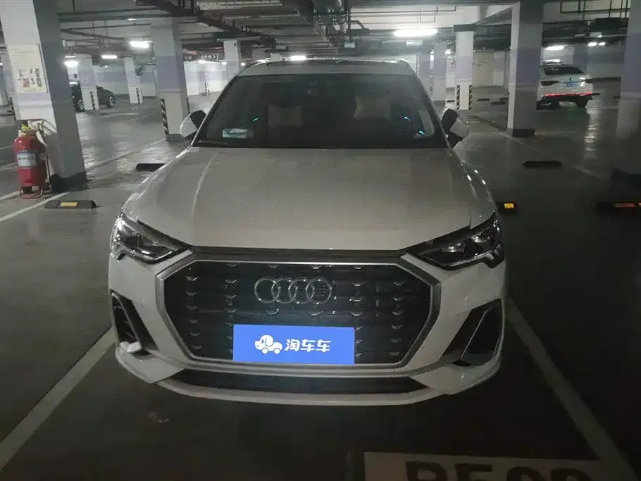 Audi Q3 — фото 10
