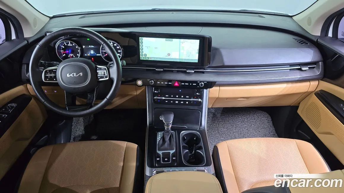 Kia Carnival — фото 10