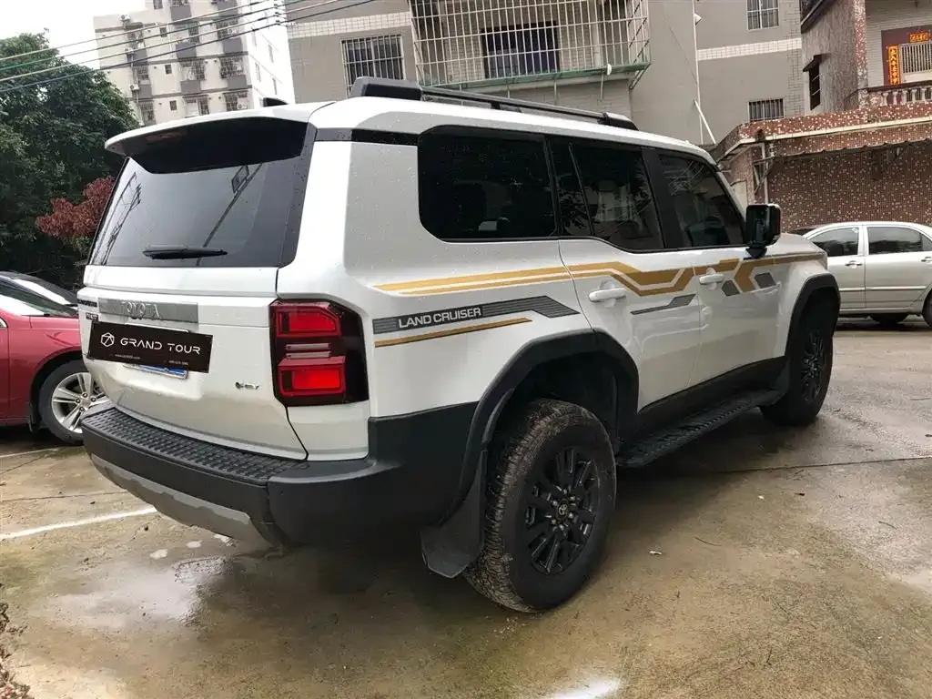 Toyota Prado — фото 3