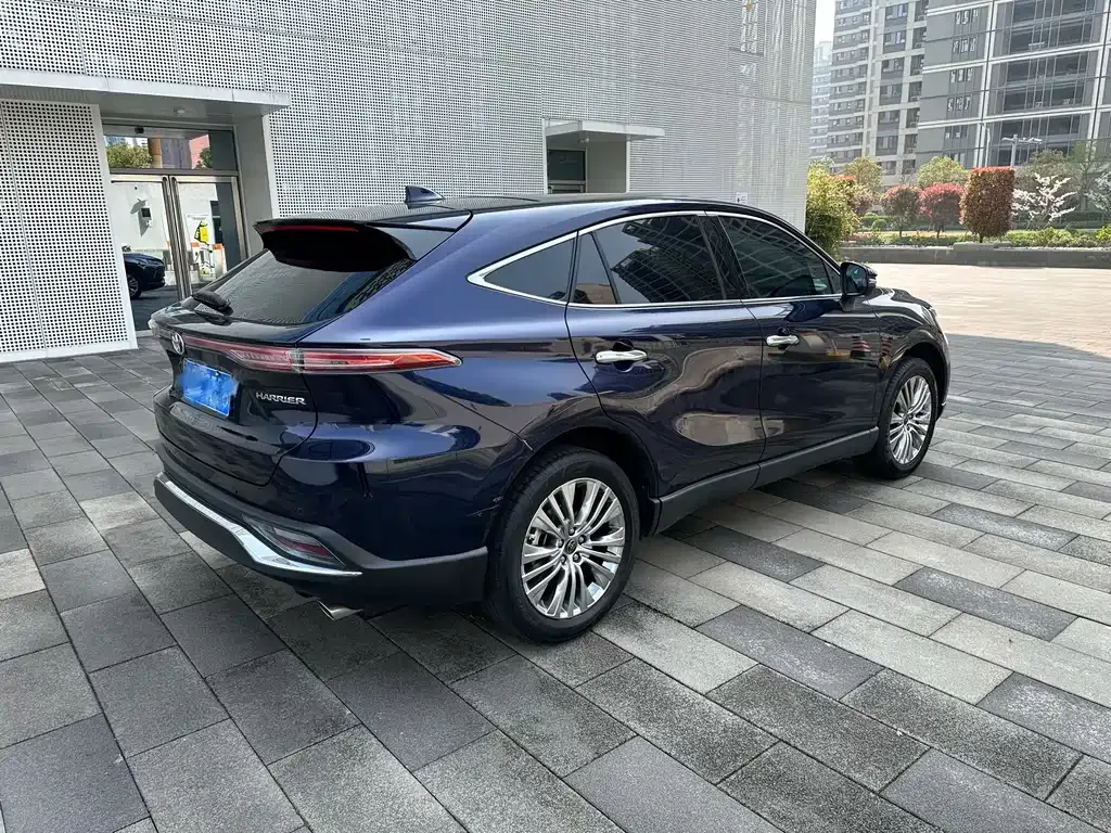 Toyota Harrier — фото 7