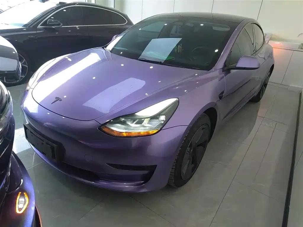 Tesla Model 3 — фото 1