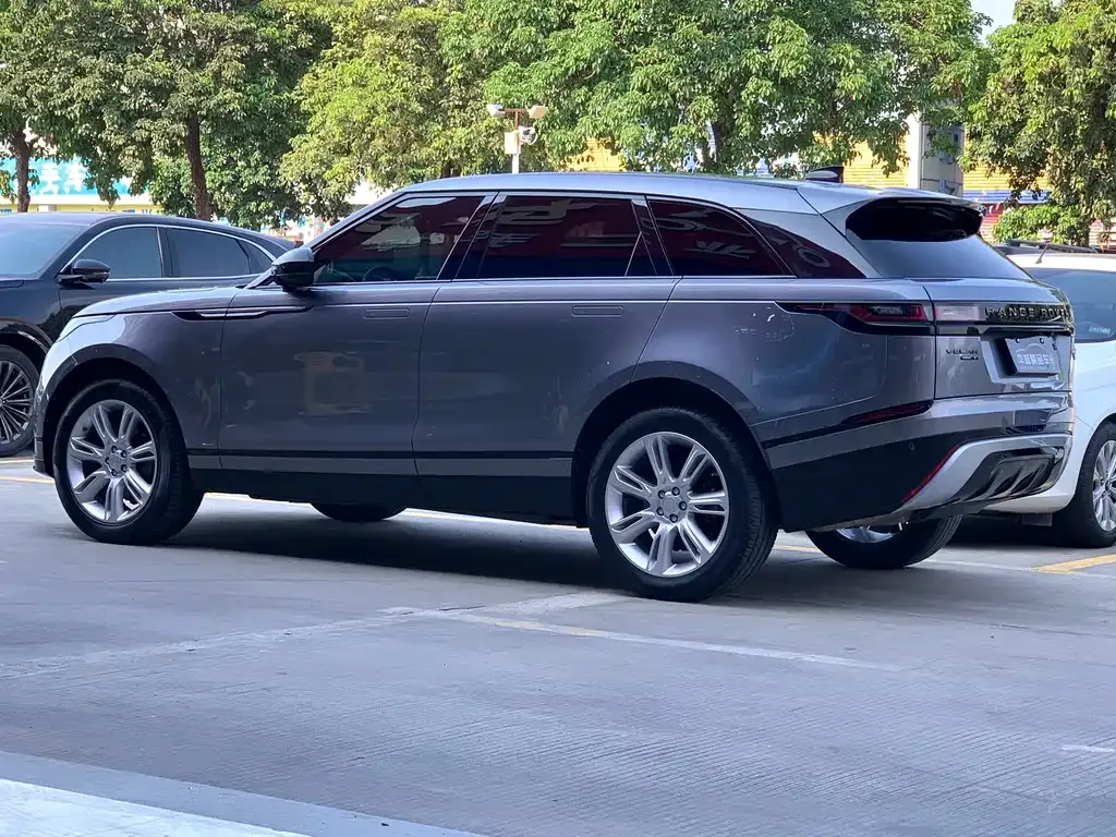 Land Rover Velar — фото 10