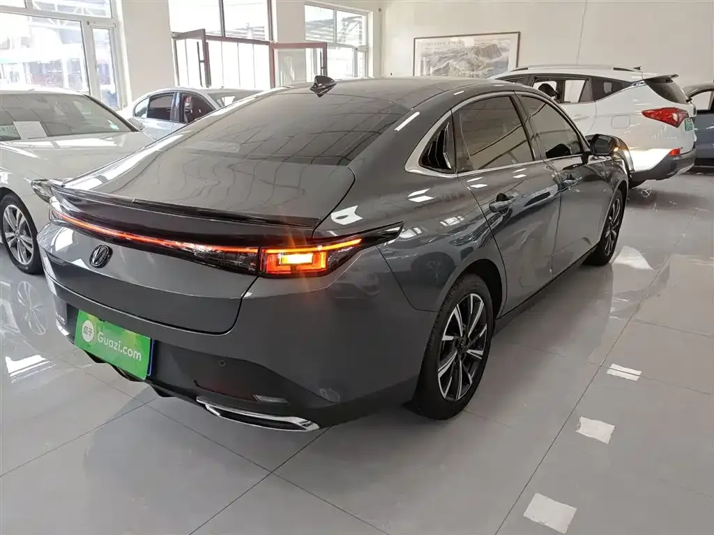 Changan Eado — фото 10