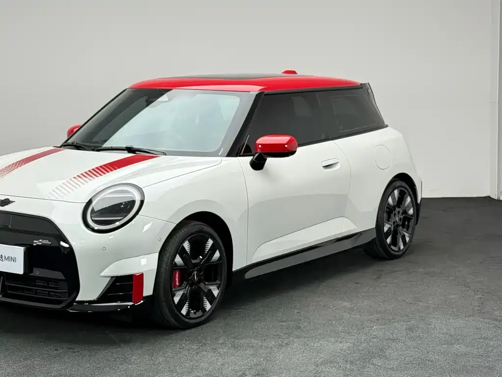 MINI JCW Electric — фото 6