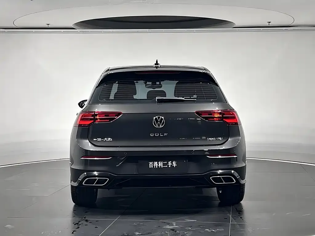 Volkswagen Golf — фото 10
