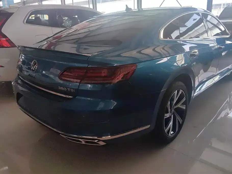 Volkswagen CC — фото 3
