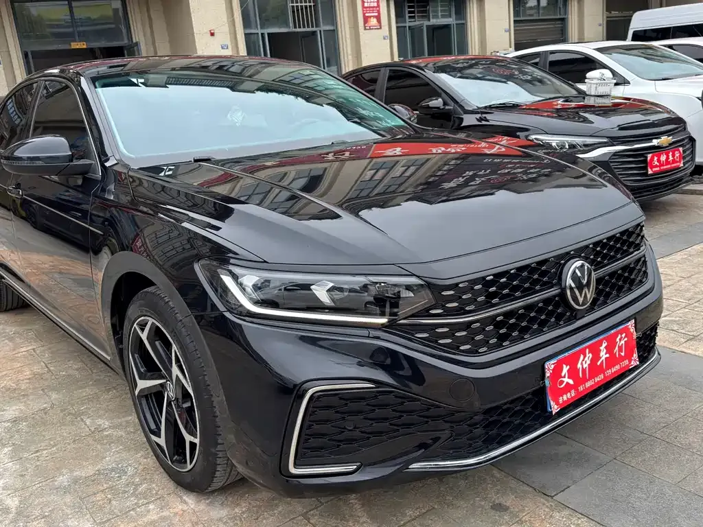 Volkswagen Passat — фото 8