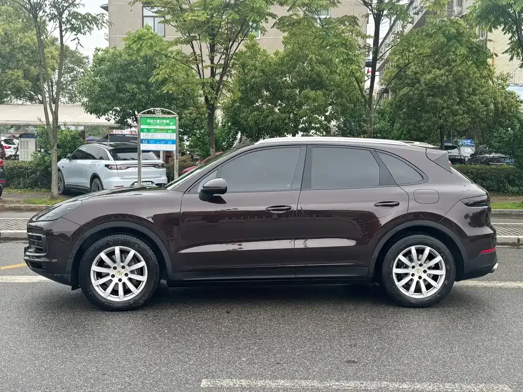 Porsche Cayenne Hybrid — фото 10