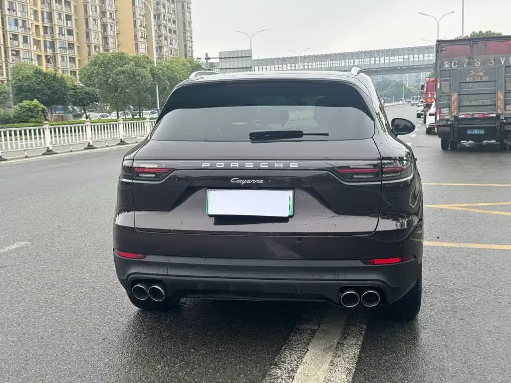 Porsche Cayenne Hybrid — фото 6