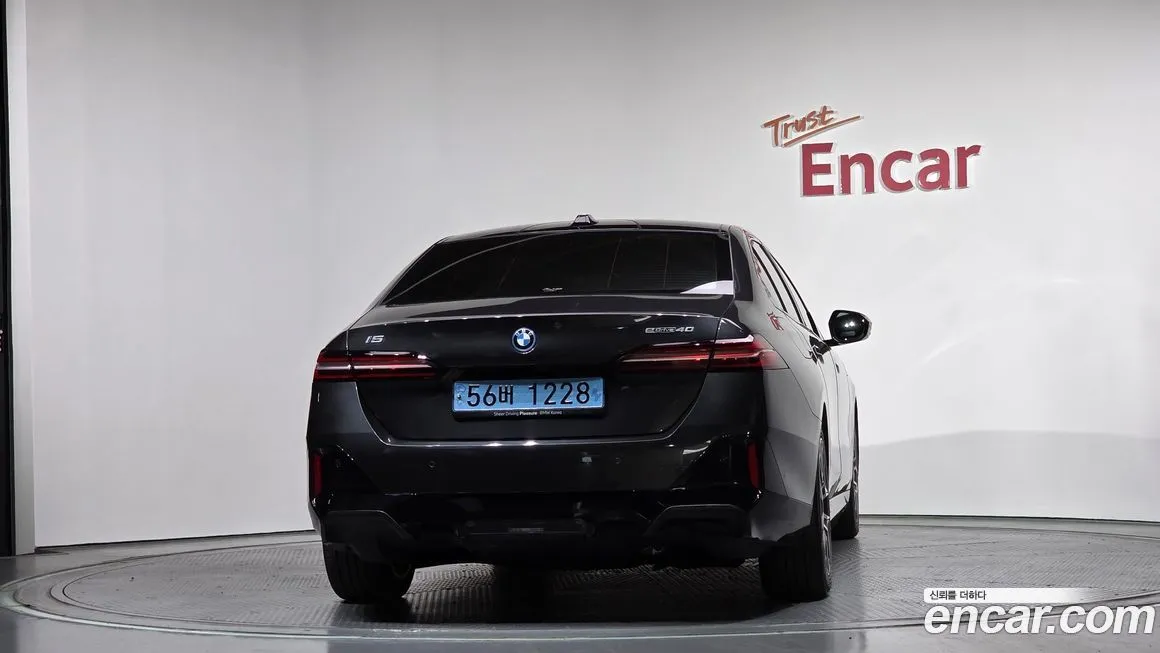 BMW i5 — фото 4