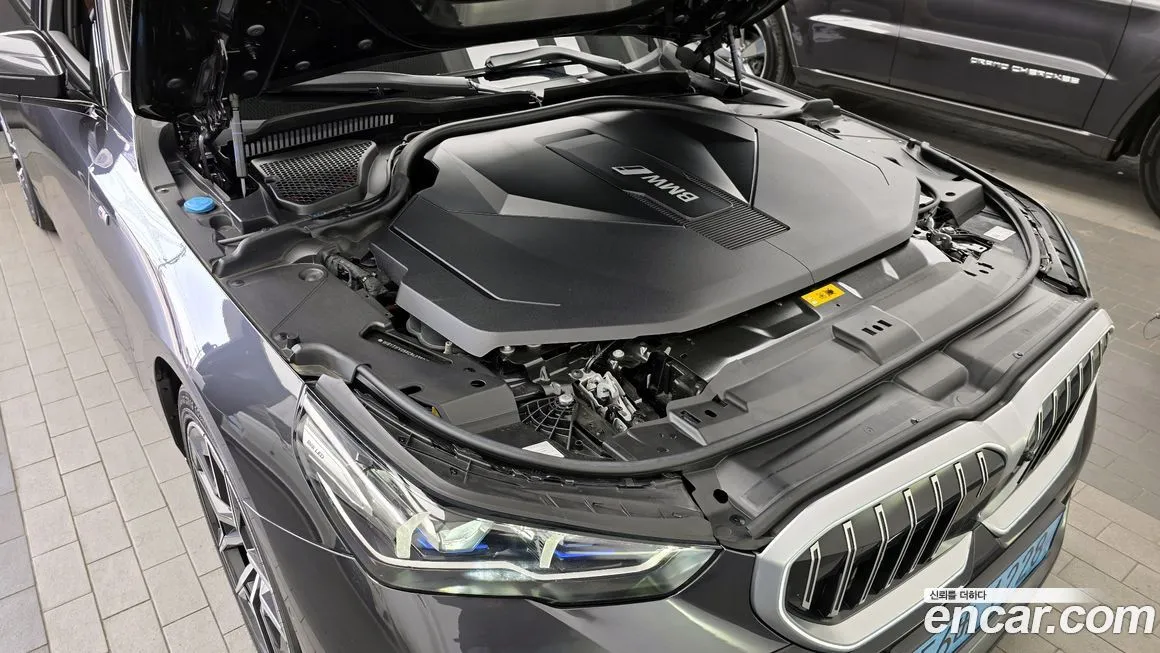 BMW i5 — фото 10