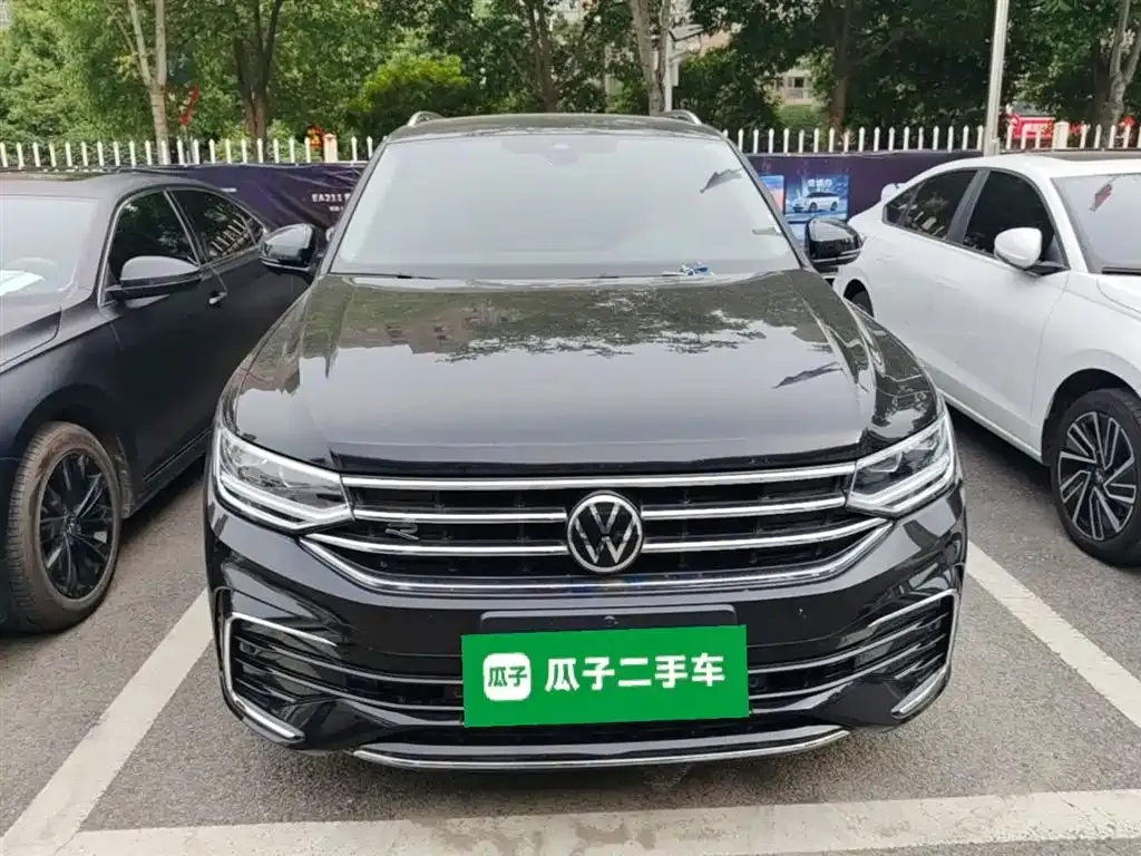Volkswagen Tiguan L — фото 7