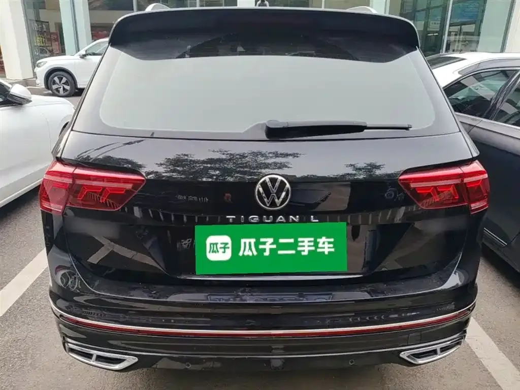 Volkswagen Tiguan L — фото 10