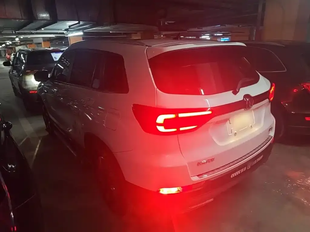 Changan CS75 — фото 5