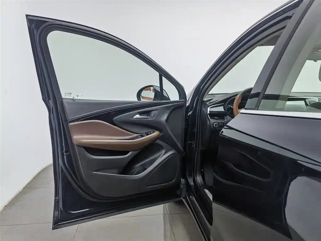 Buick Envision Plus — фото 3