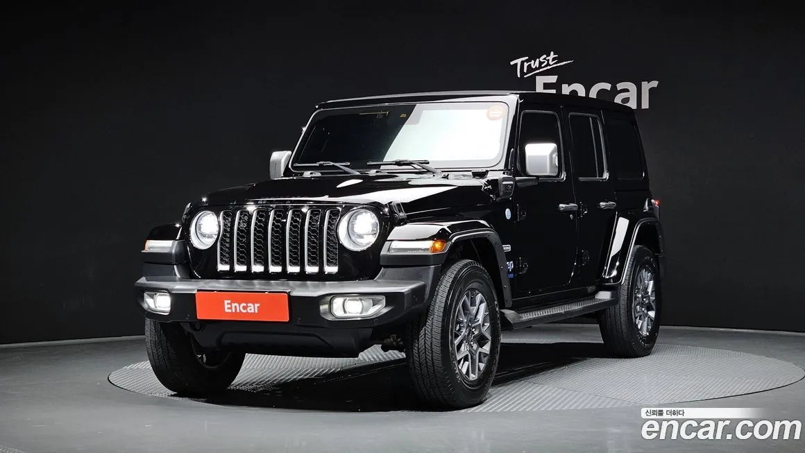 Jeep Wrangler — фото 1