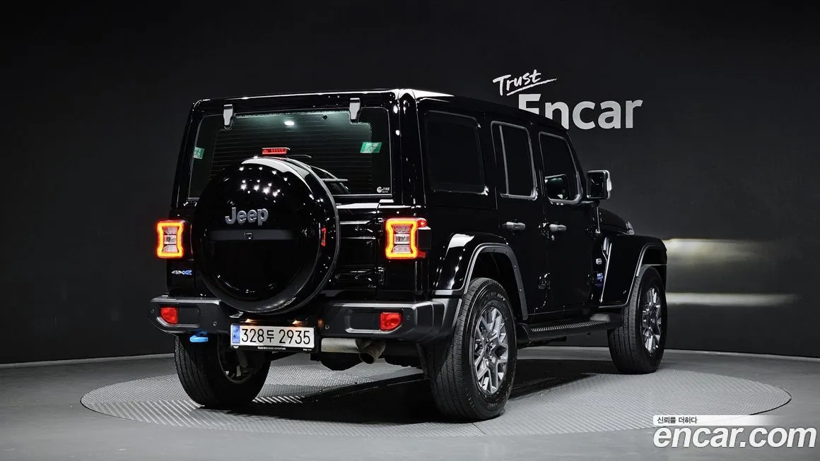 Jeep Wrangler — фото 2