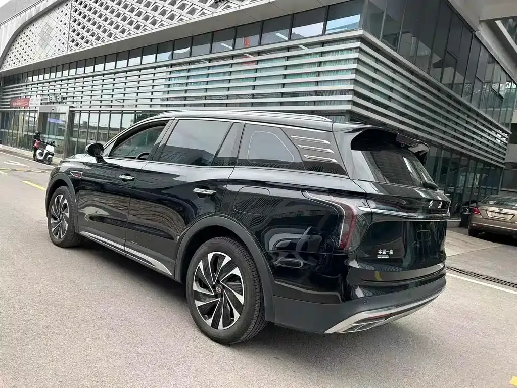 Hongqi HS7 PHEV — фото 7
