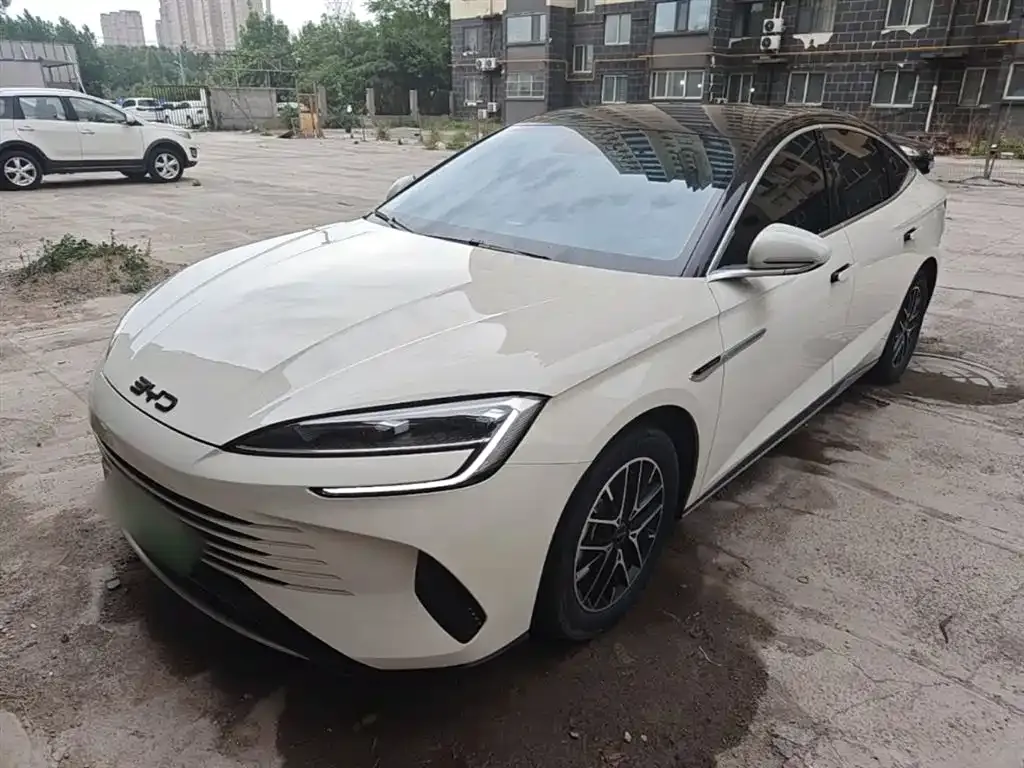 BYD Seal — фото 1