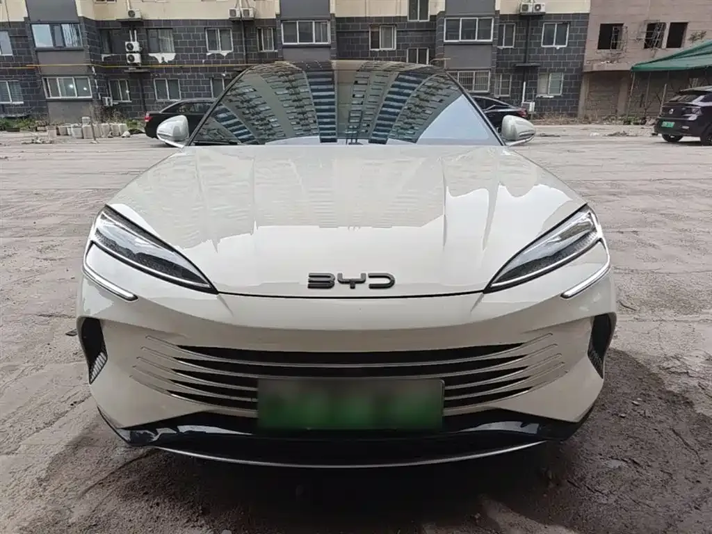 BYD Seal — фото 10