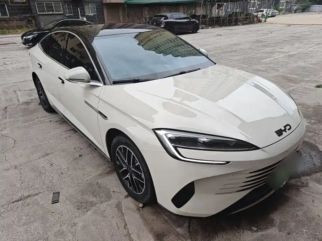 BYD Seal — фото 4