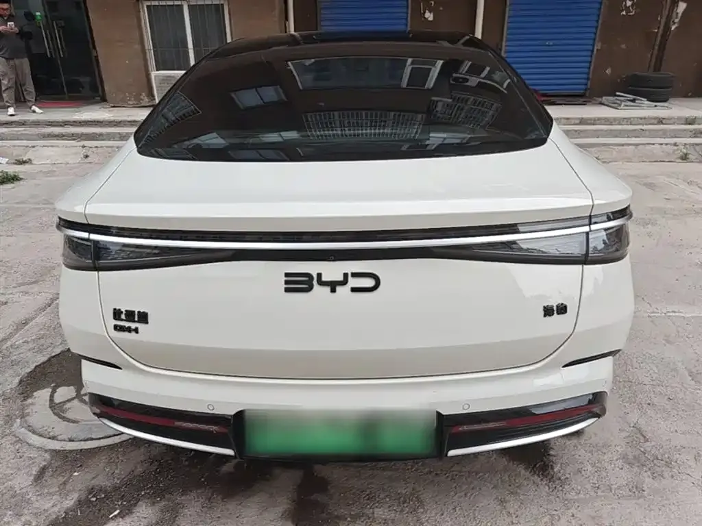 BYD Seal — фото 3