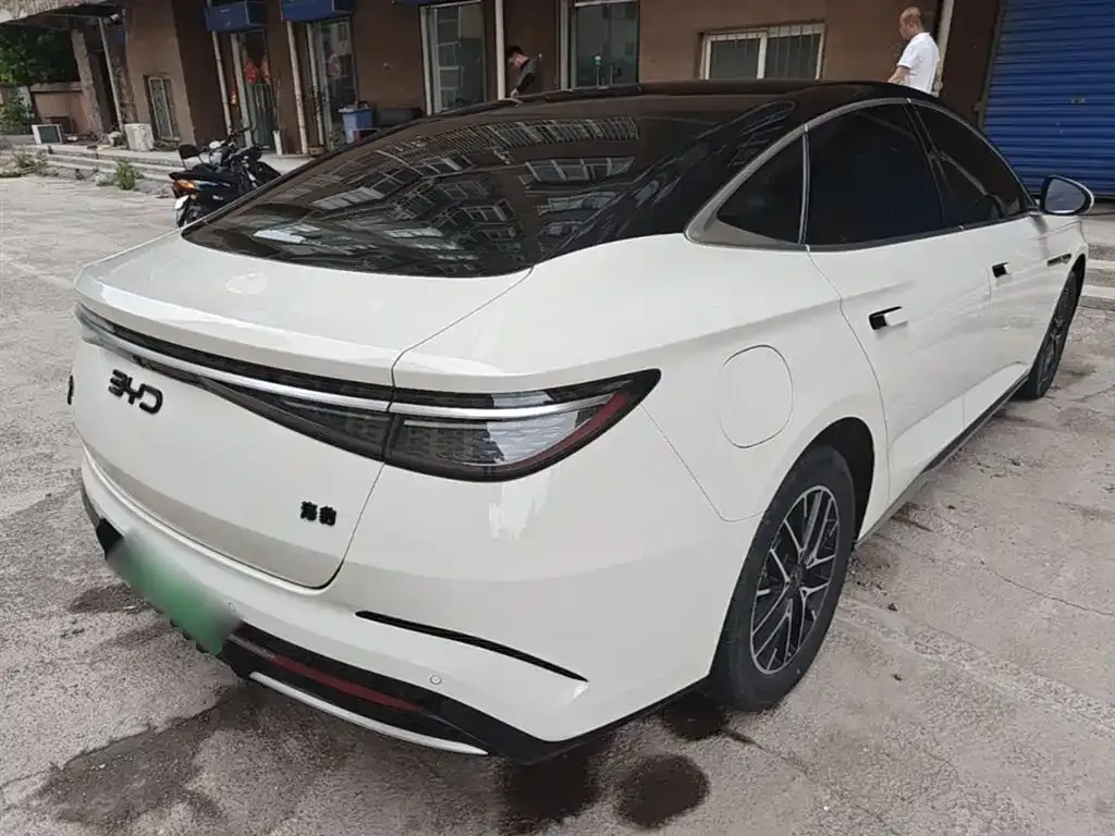 BYD Seal — фото 6