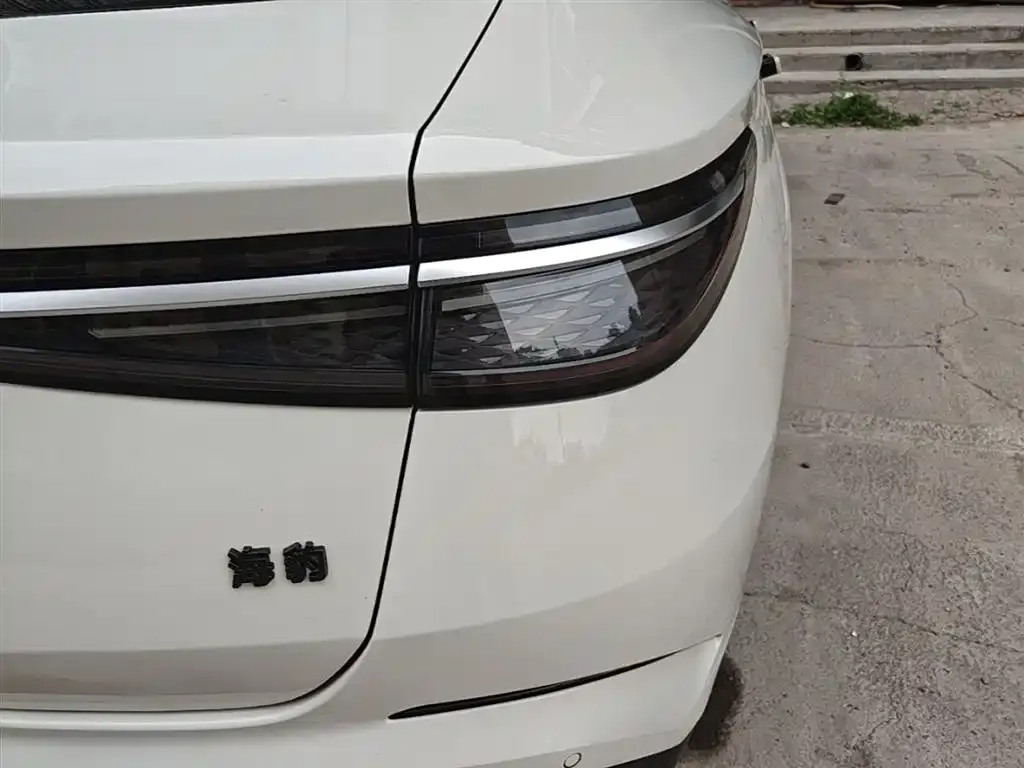 BYD Seal — фото 2