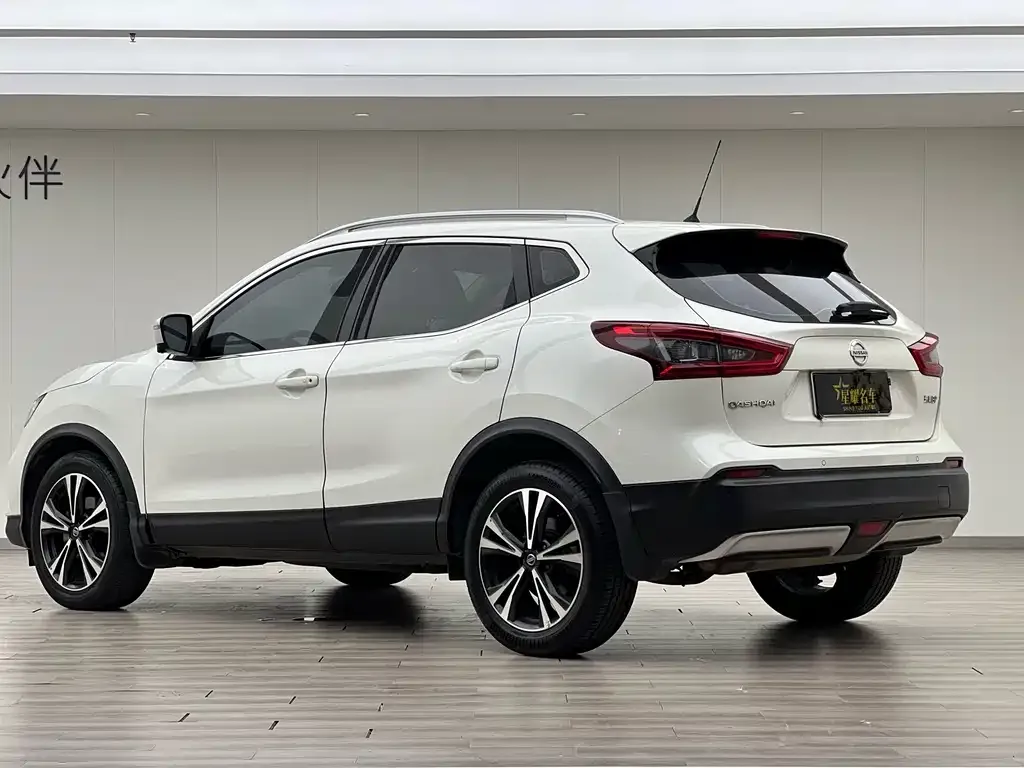 Nissan Qashqai — фото 3