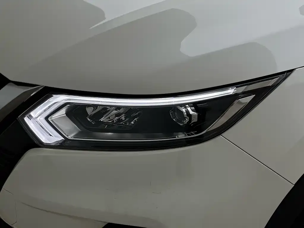 Nissan Qashqai — фото 5