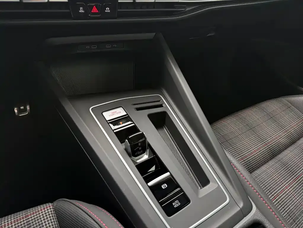 Volkswagen Golf GTI — фото 2