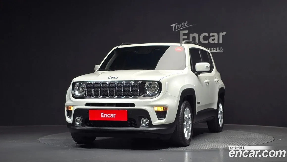 Jeep Renegade — фото 5