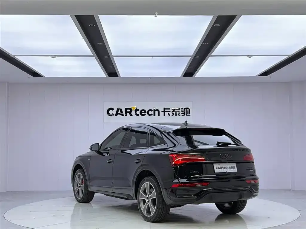 Audi Q5L Sportback — фото 2