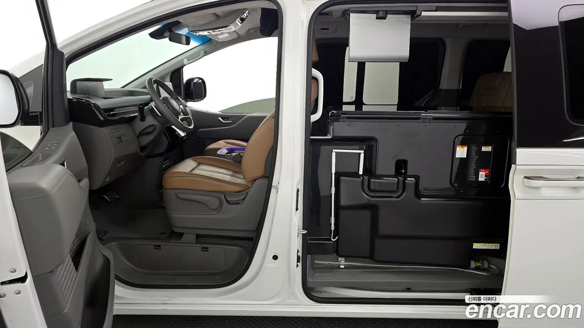 Hyundai Staria — фото 4