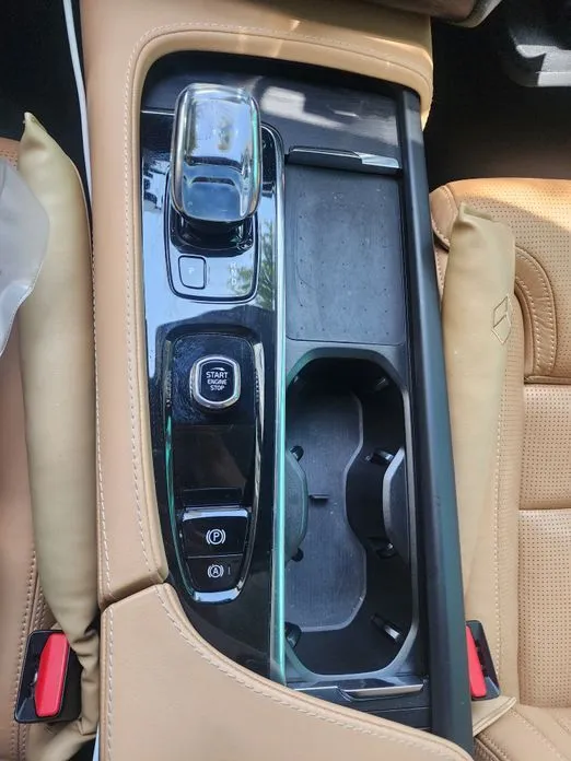 Volvo XC90 — фото 10