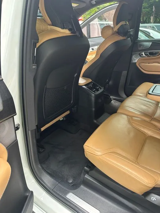 Volvo XC90 — фото 2