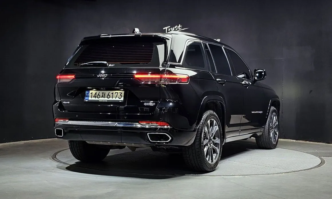 Jeep Cherokee — фото 4