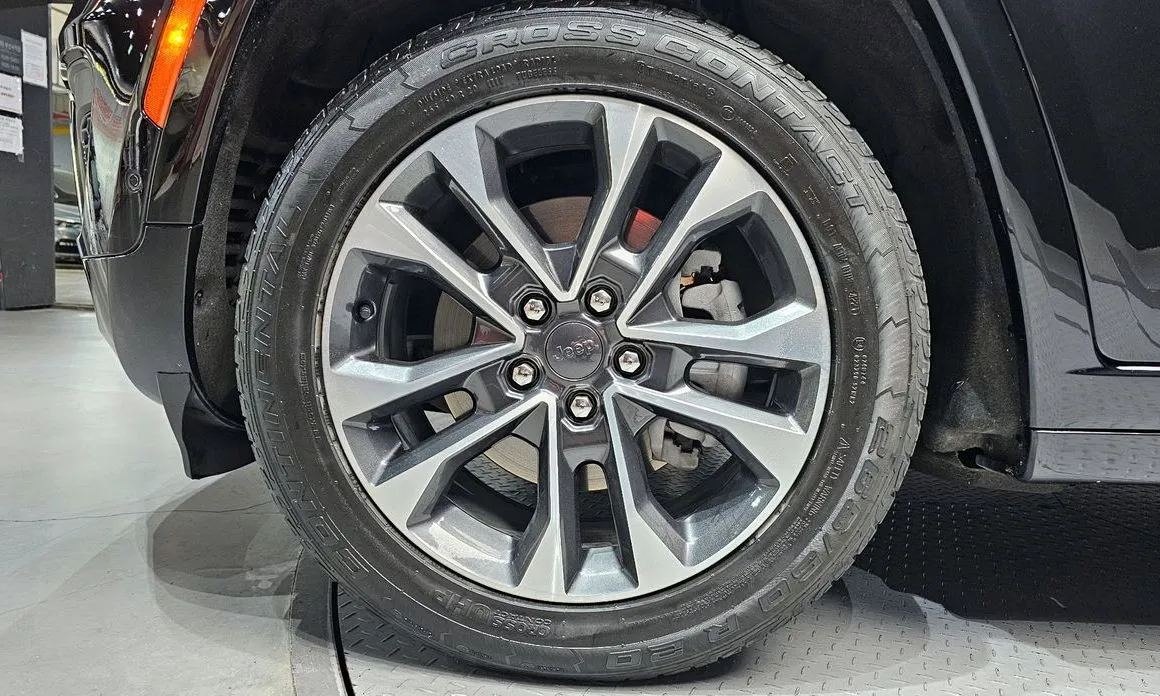 Jeep Cherokee — фото 8